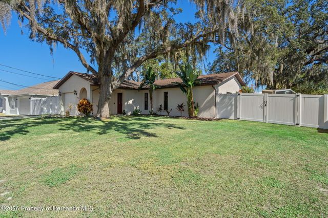 5525 Applegate Drive, Spring Hill, FL 34606