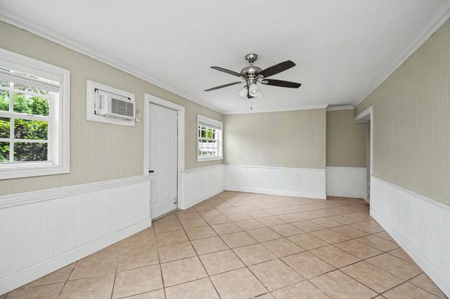 71 18th Avenue S, Lake Worth Beach, FL 33460