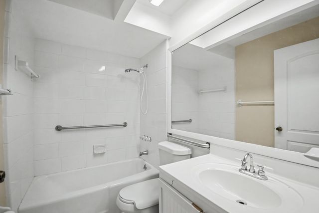 71 18th Avenue S, Lake Worth Beach, FL 33460