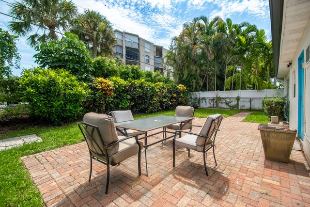 71 18th Avenue S, Lake Worth Beach, FL 33460