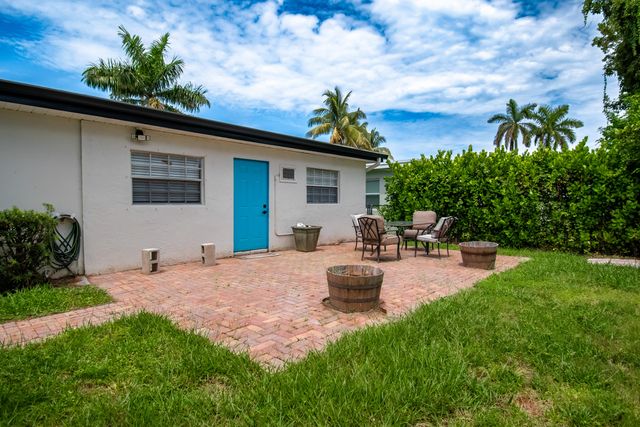 71 18th Avenue S, Lake Worth Beach, FL 33460