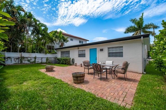 71 18th Avenue S, Lake Worth Beach, FL 33460