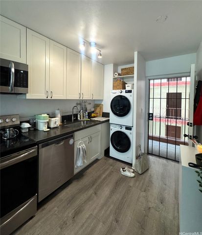 222 Kaiulani Avenue 303, Honolulu, HI 96815