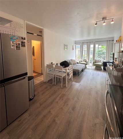 222 Kaiulani Avenue 303, Honolulu, HI 96815