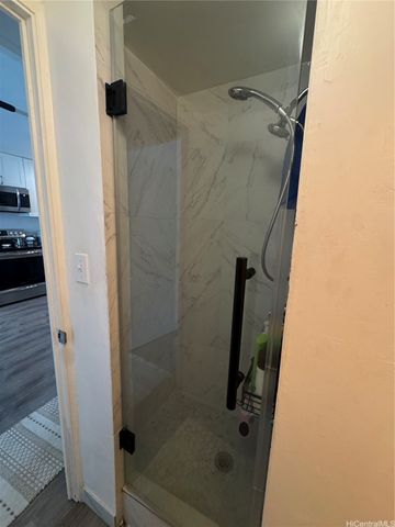 222 Kaiulani Avenue 303, Honolulu, HI 96815