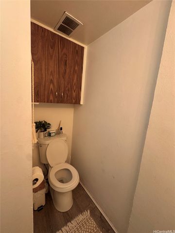 222 Kaiulani Avenue 303, Honolulu, HI 96815