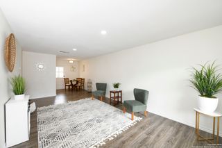 911 Vance Jackson Dr # 212, San Antonio, TX 78201
