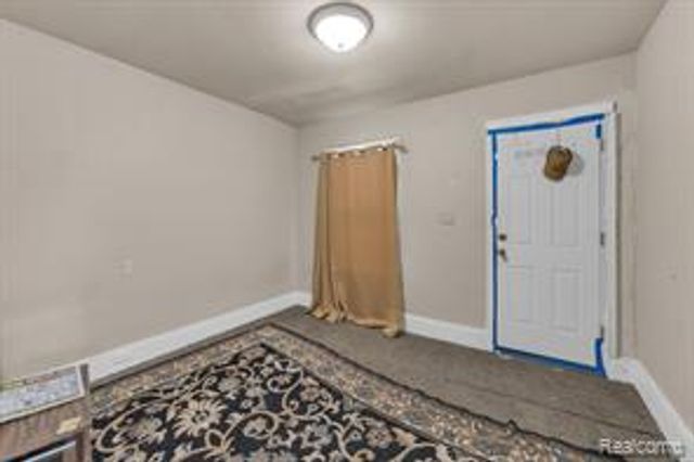 2124 Halleck Street, Hamtramck, MI 48212