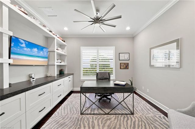 9392 Terresina DR, Naples, FL 34119