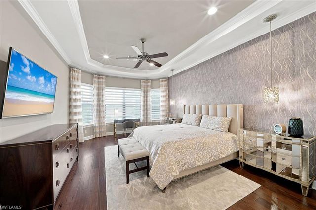 9392 Terresina DR, Naples, FL 34119