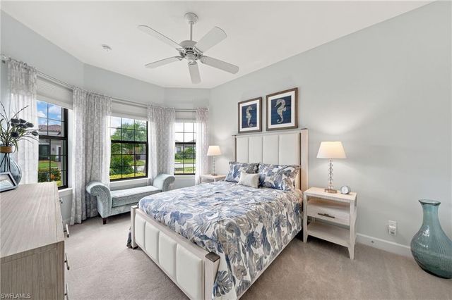 9392 Terresina DR, Naples, FL 34119