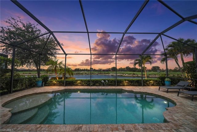 9392 Terresina DR, Naples, FL 34119