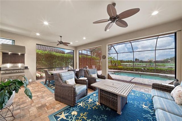 9392 Terresina DR, Naples, FL 34119