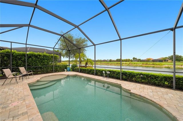 9392 Terresina DR, Naples, FL 34119