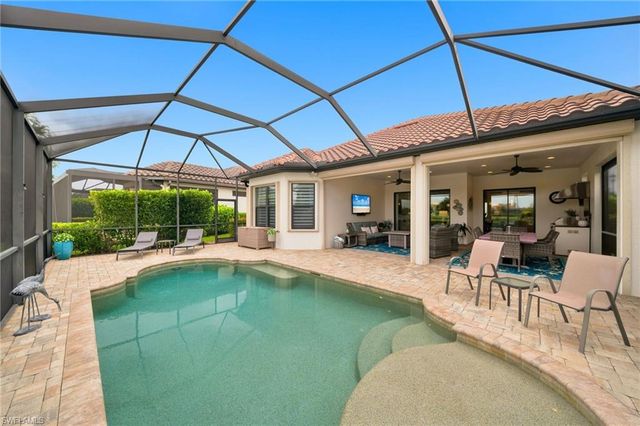 9392 Terresina DR, Naples, FL 34119