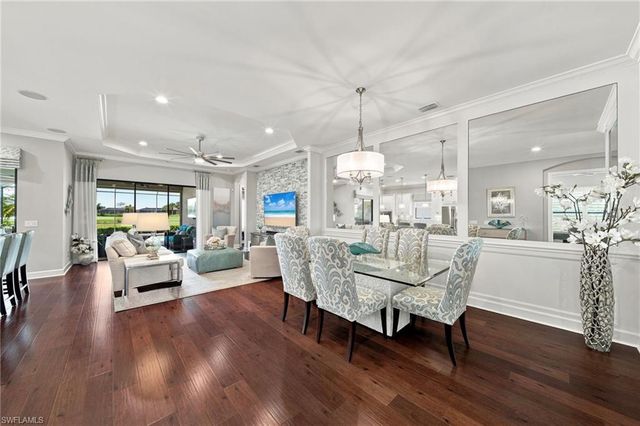 9392 Terresina DR, Naples, FL 34119