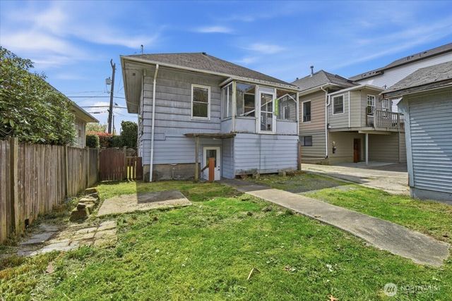 308 NE 50th Street, Seattle, WA 98105