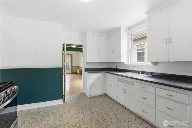 308 NE 50th Street, Seattle, WA 98105