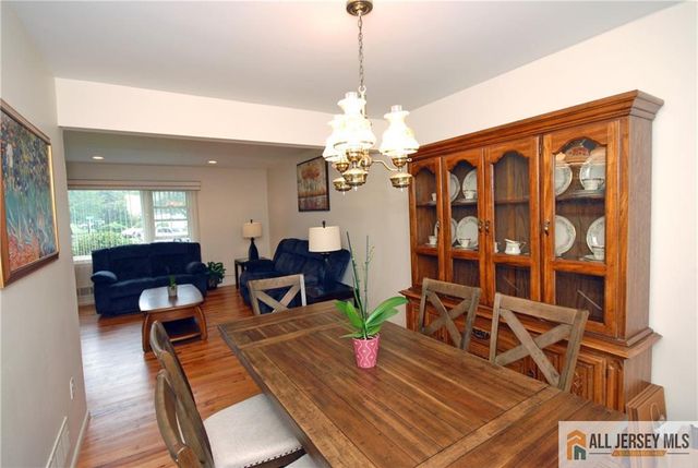 2 Janet Court, East Brunswick, NJ 08816