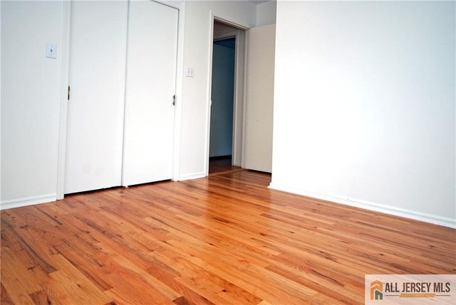 2 Janet Court, East Brunswick, NJ 08816