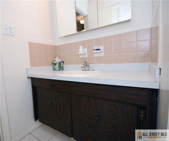 2 Janet Court, East Brunswick, NJ 08816