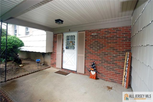 2 Janet Court, East Brunswick, NJ 08816