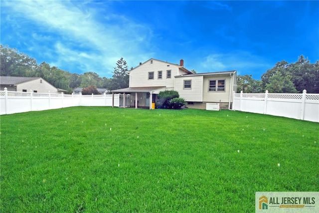 2 Janet Court, East Brunswick, NJ 08816