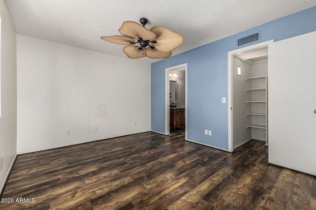 8759 W SAINT JOHN Road, Peoria, AZ 85382