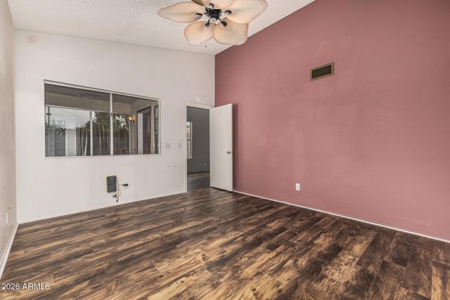 8759 W SAINT JOHN Road, Peoria, AZ 85382