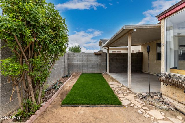 8759 W SAINT JOHN Road, Peoria, AZ 85382