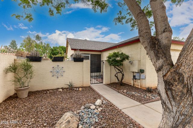 8759 W SAINT JOHN Road, Peoria, AZ 85382