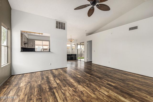 8759 W SAINT JOHN Road, Peoria, AZ 85382