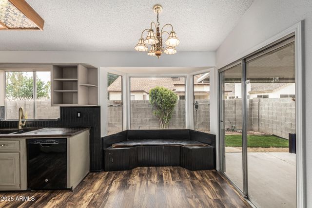 8759 W SAINT JOHN Road, Peoria, AZ 85382