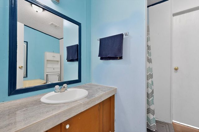 1 Santa Monica Avenue, Los Lunas, NM 87031