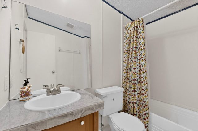 1 Santa Monica Avenue, Los Lunas, NM 87031