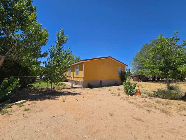 1 Santa Monica Avenue, Los Lunas, NM 87031