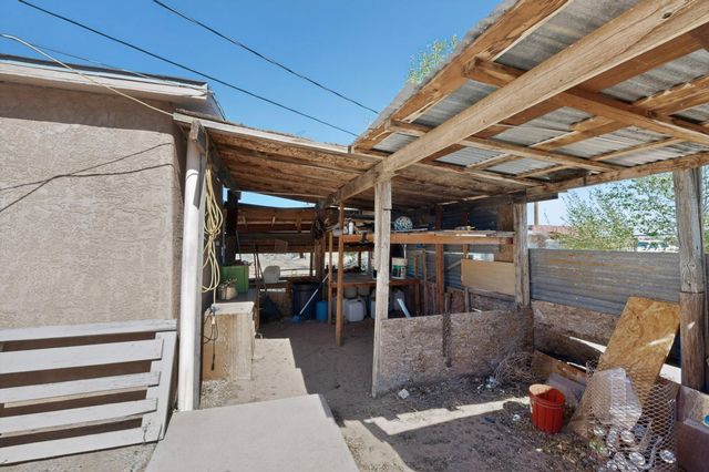 1 Santa Monica Avenue, Los Lunas, NM 87031