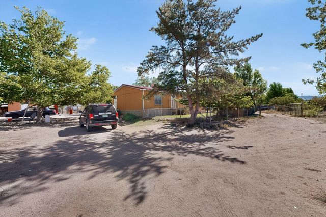1 Santa Monica Avenue, Los Lunas, NM 87031