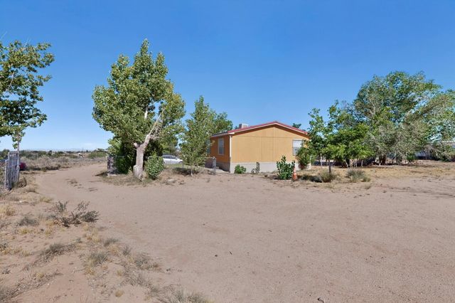 1 Santa Monica Avenue, Los Lunas, NM 87031