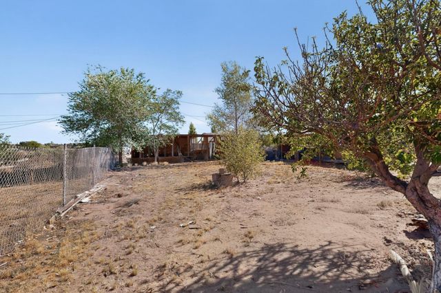 1 Santa Monica Avenue, Los Lunas, NM 87031