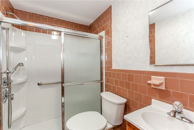 15 Gardner Street, Pawtucket, RI 02861