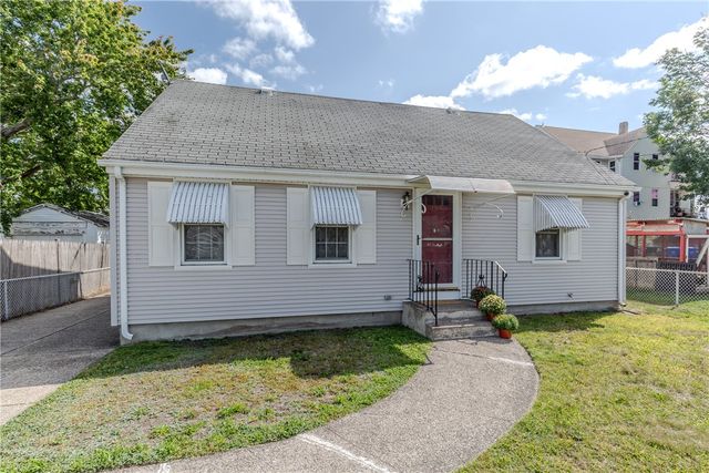 15 Gardner Street, Pawtucket, RI 02861
