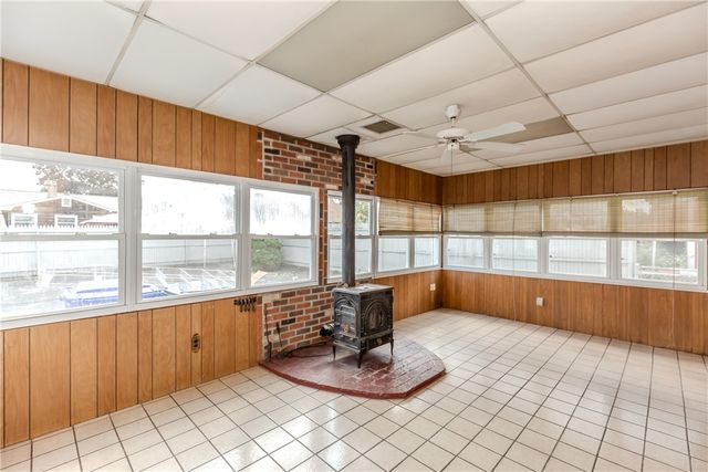 15 Gardner Street, Pawtucket, RI 02861