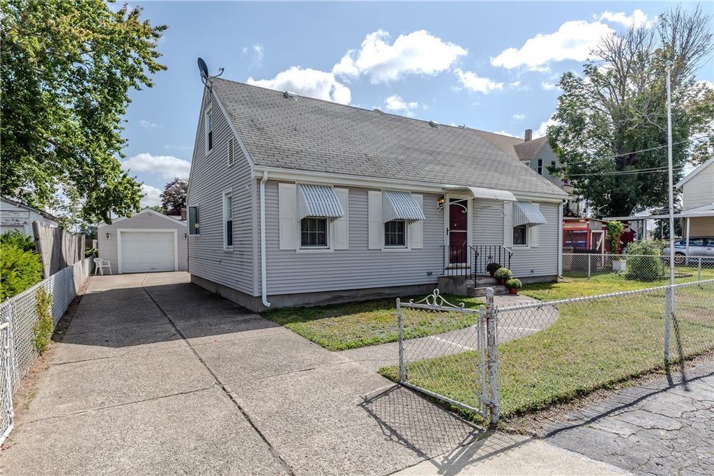 15 Gardner Street, Pawtucket, RI 02861