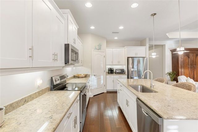 6936 WHITE WILLOW COURT, Sarasota, FL 34243