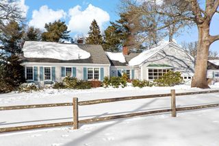 180 Pond View Drive, Barnstable, MA 02632