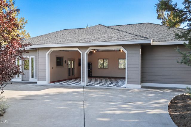 61445 Gosney Road, Bend, OR 97702