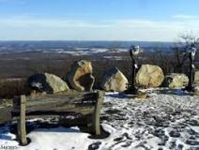 100 North Gate Road B, Montague Twp., NJ 07827