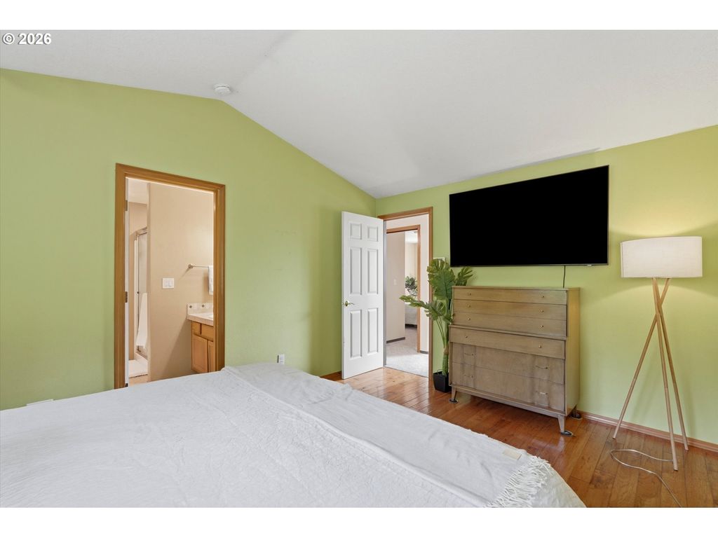 Image 23 of property listing at 110 NORRIS Ct, Dayton, OR 97114