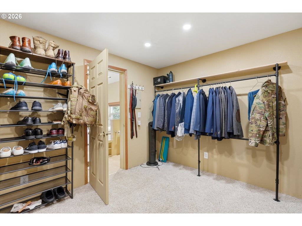 Image 27 of property listing at 110 NORRIS Ct, Dayton, OR 97114